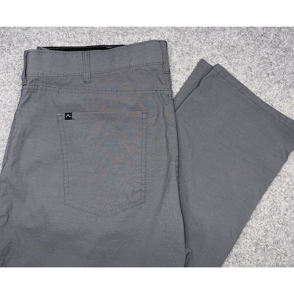 DENALI Technical Stretch Straight Leg Pants Mens 36x32 Dusty Grey Athleisure